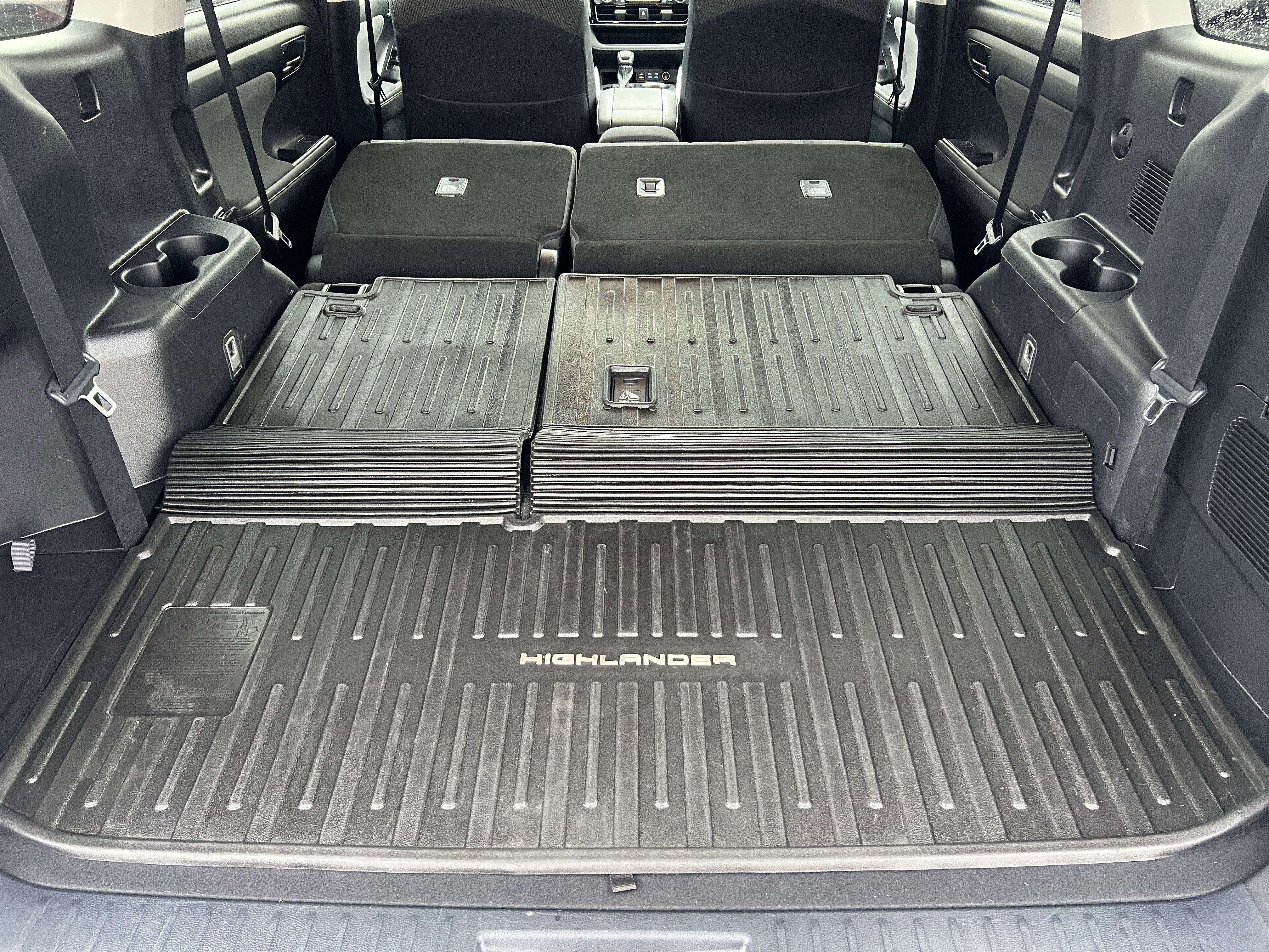 Used 2022 Toyota Highlander L image 21