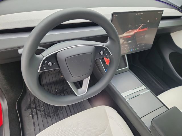 Used 2026 Tesla Model Y 2WD image 10