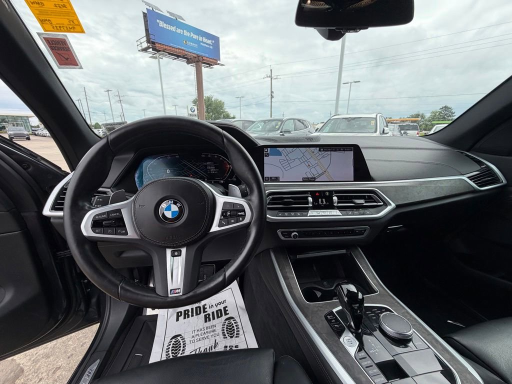 Used 2022 BMW X5 sDrive40i w/ M Sport Package RWD image 12