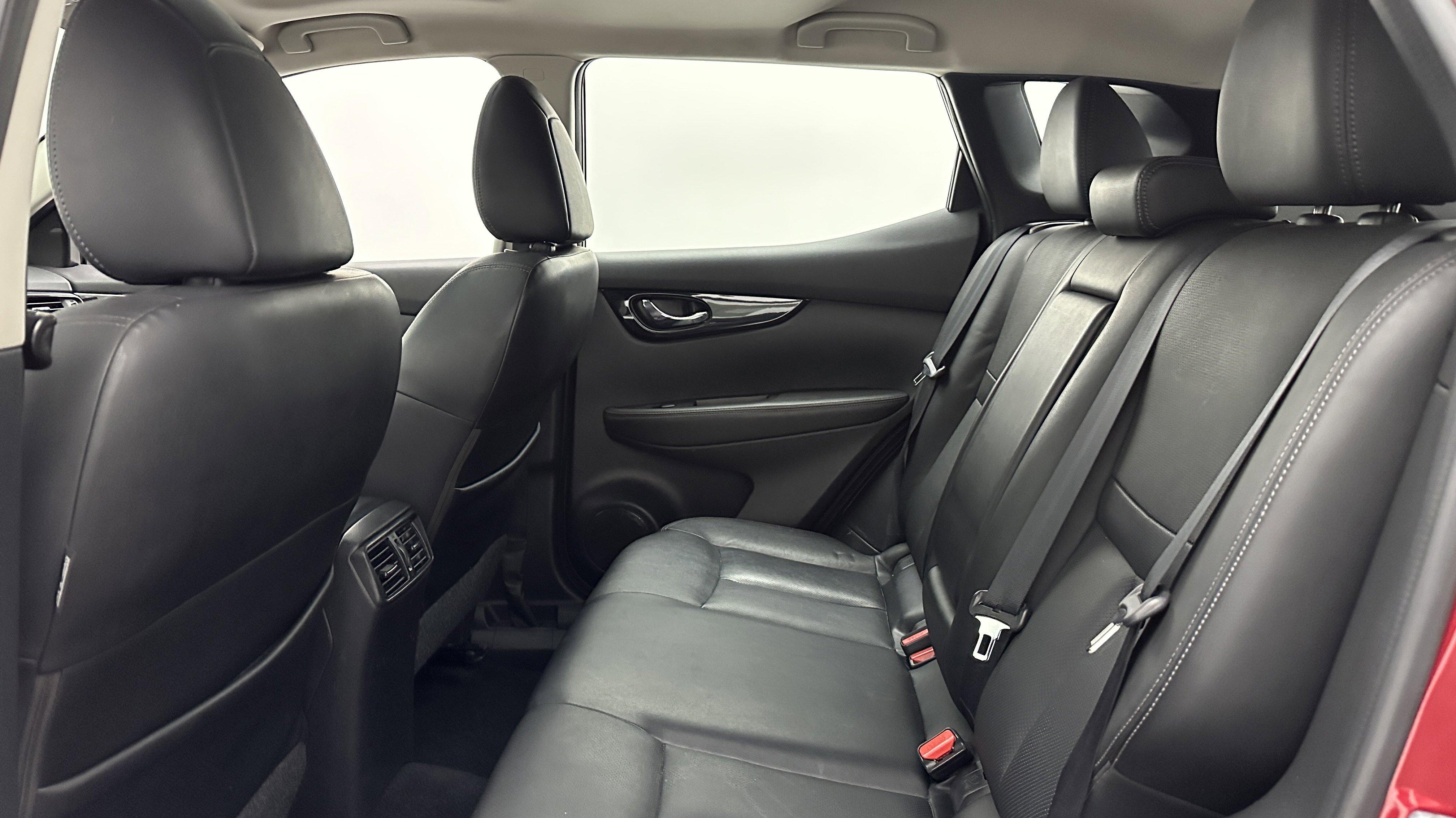 Used 2017 Nissan Rogue Sport SL w/ SL Premium Package image 27