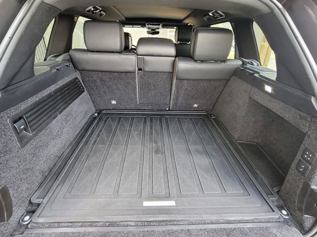 Used 2020 Land Rover Range Rover Long Wheelbase HSE image 16