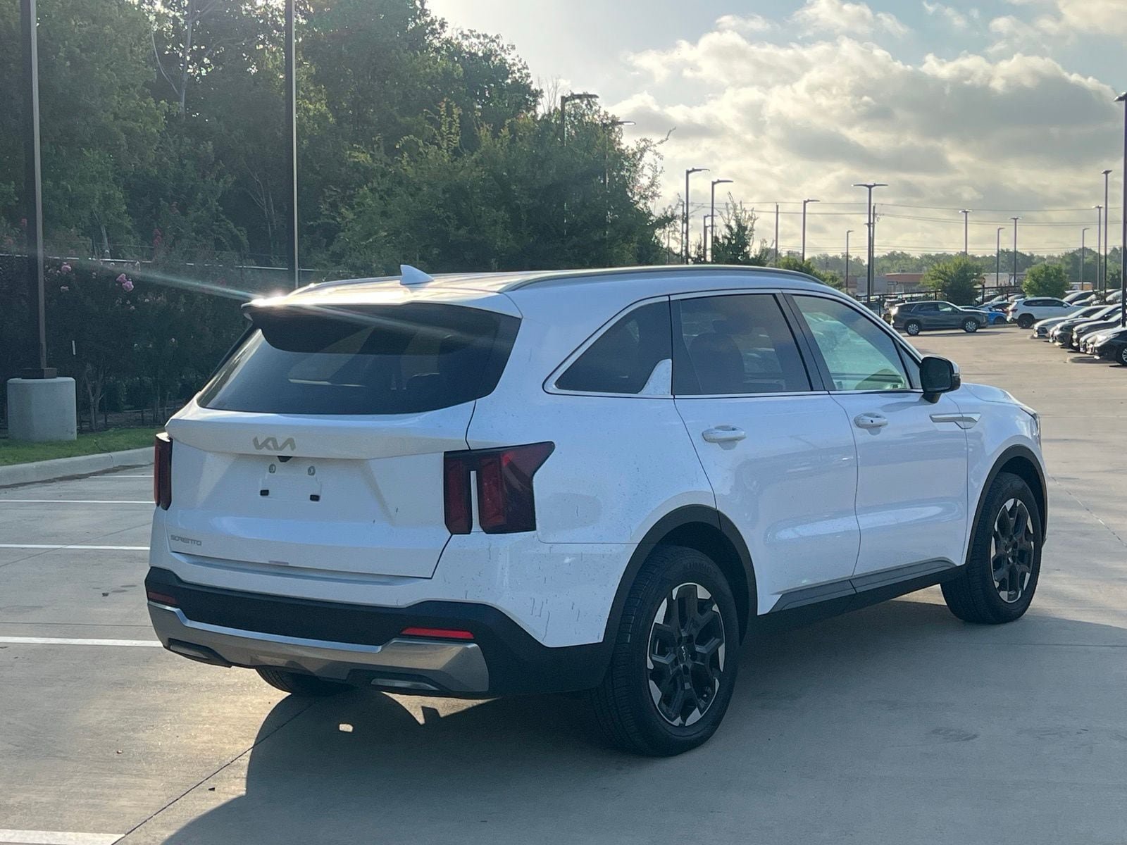 Used 2025 Kia Sorento S FWD image 12