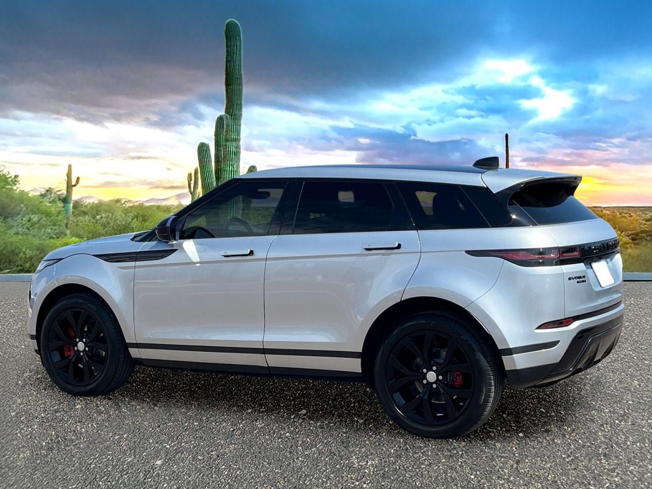 Used 2020 Land Rover Range Rover Evoque S AWD/4WD image 4