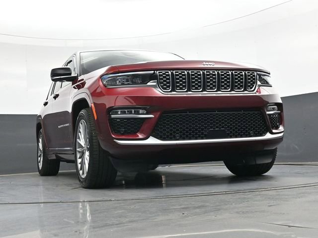 Used 2024 Jeep Grand Cherokee Summit AWD/4WD image 39