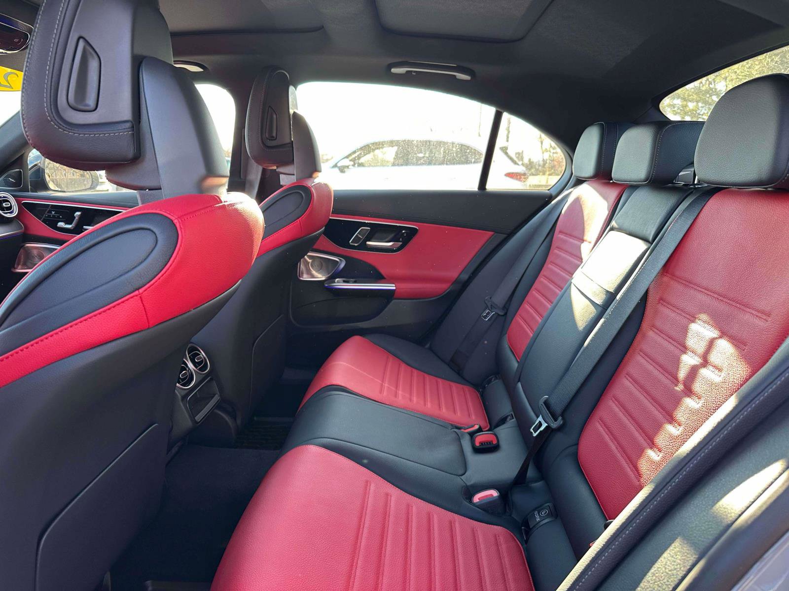 Used 2025 Mercedes-Benz C 300 4MATIC Sedan image 9