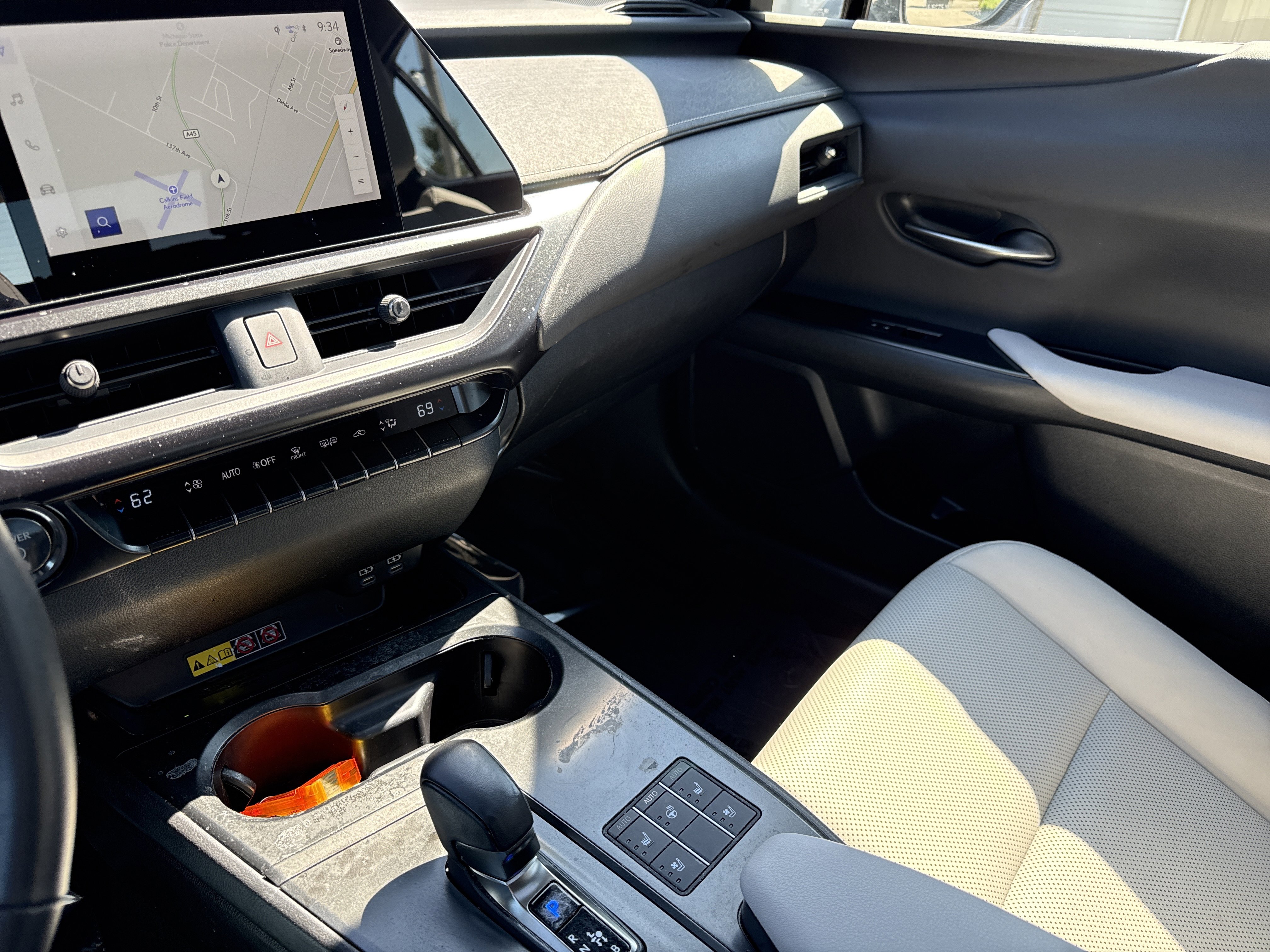 Used 2025 Lexus UX 300h AWD w/ Cold Area Package image 53