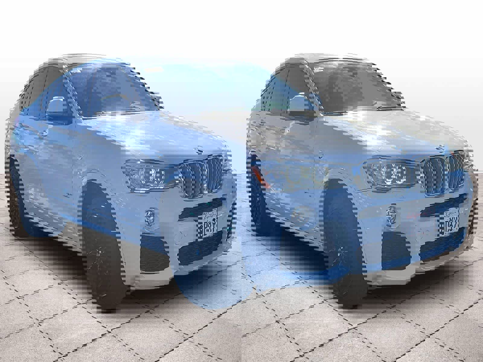 Used 2017 BMW X4 xDrive28i image 2