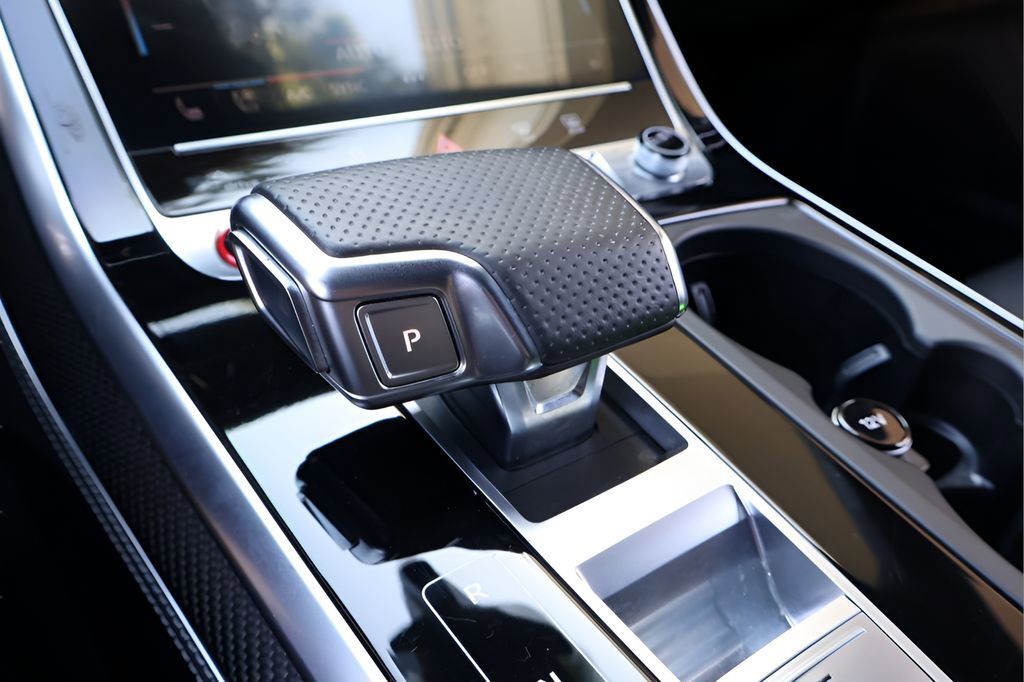 Used 2021 Audi RS Q8 image 25