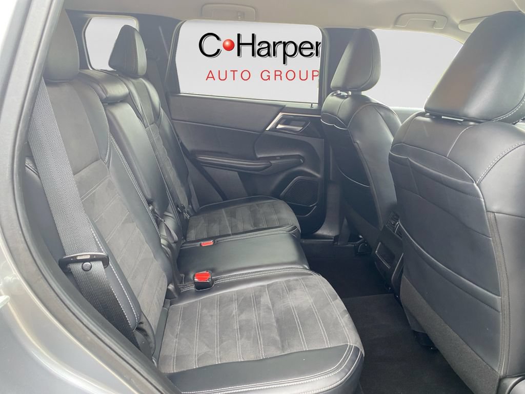 Used 2024 Mitsubishi Outlander SE AWD/4WD image 12
