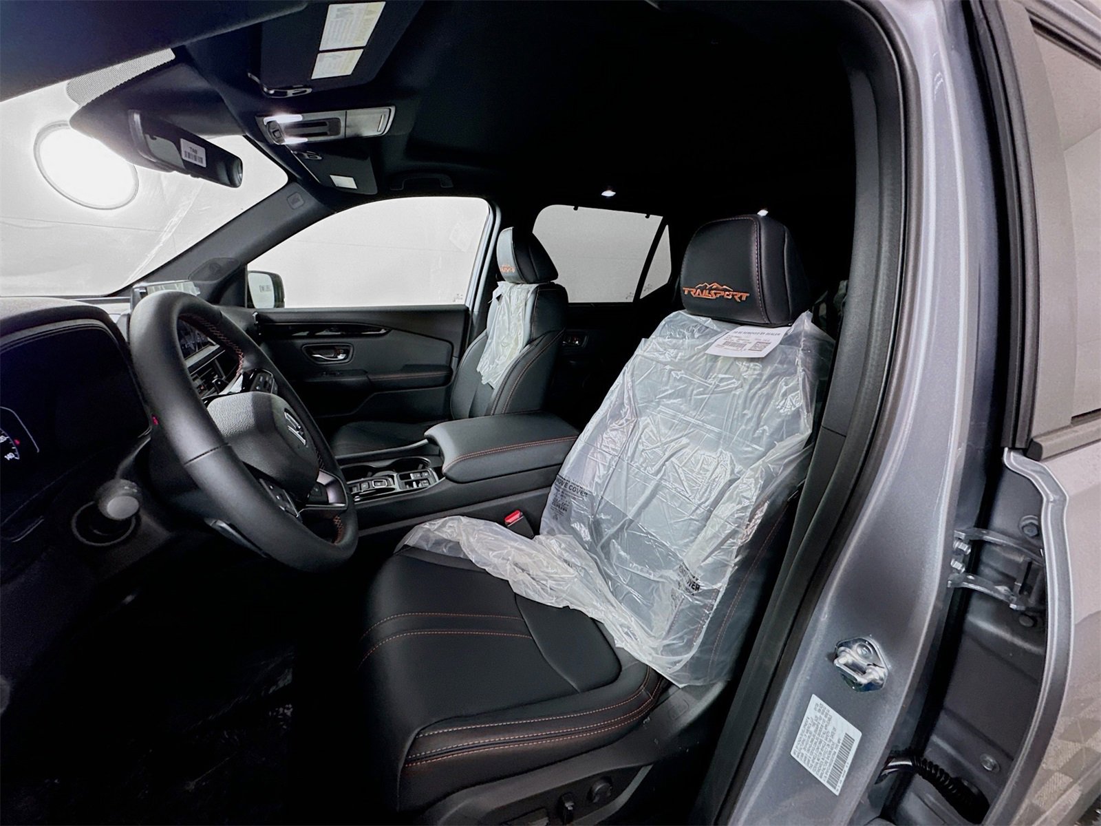 Used 2025 Honda Pilot TrailSport image 10