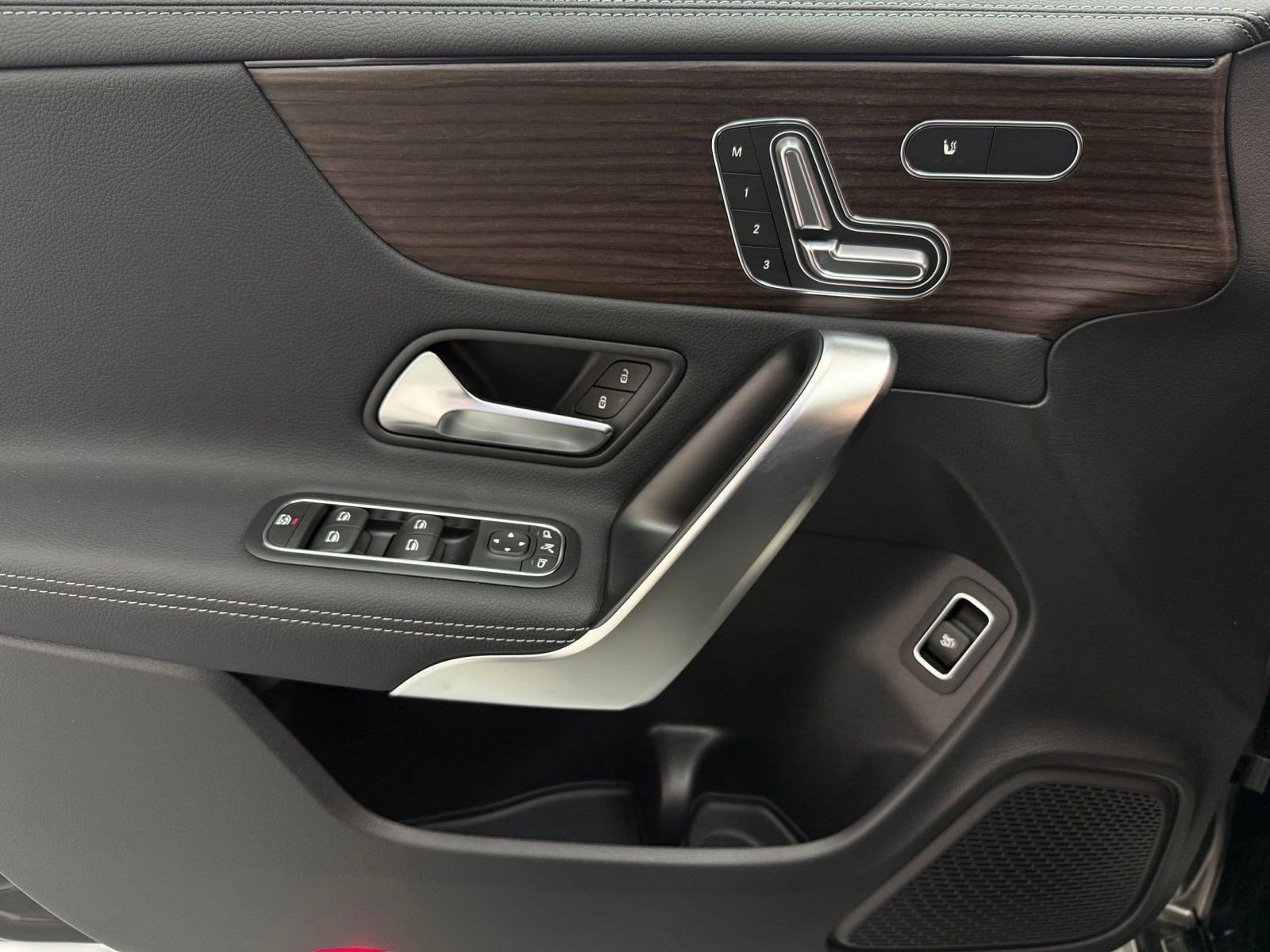 New 2026 Mercedes-Benz CLA 250 4MATIC image 11
