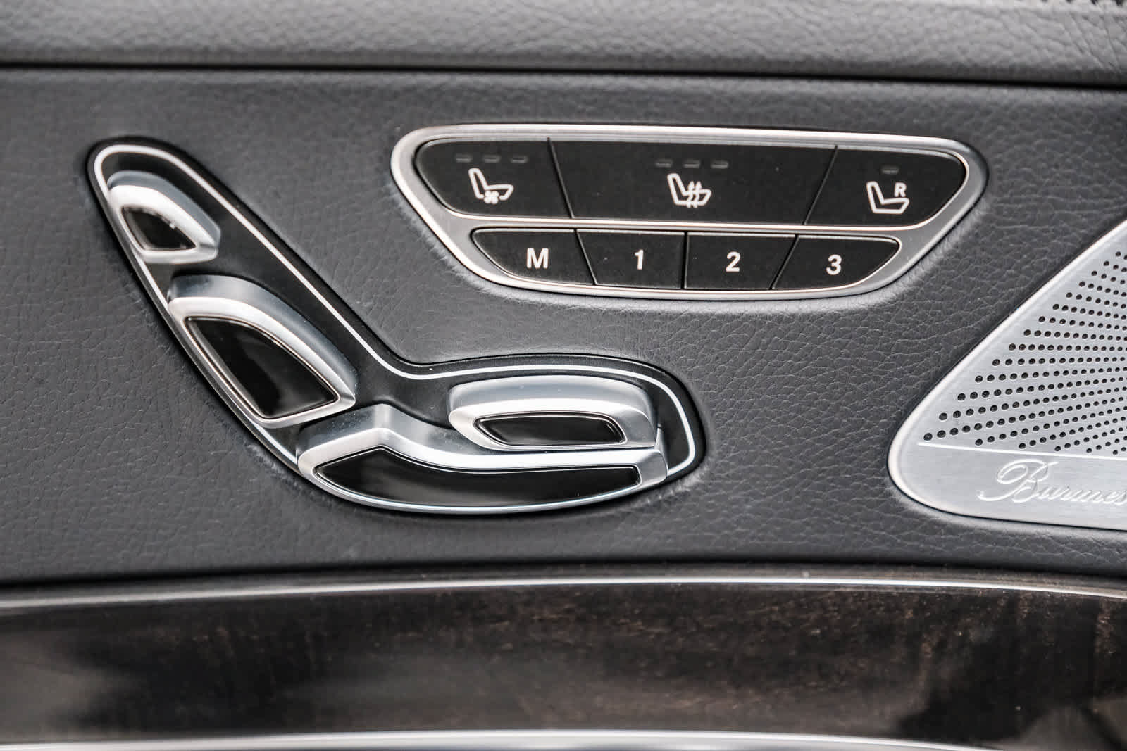 Used 2018 Mercedes-Benz S 560 Sedan image 28