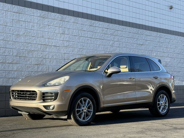 Used 2016 Porsche Cayenne AWD/4WD image 2