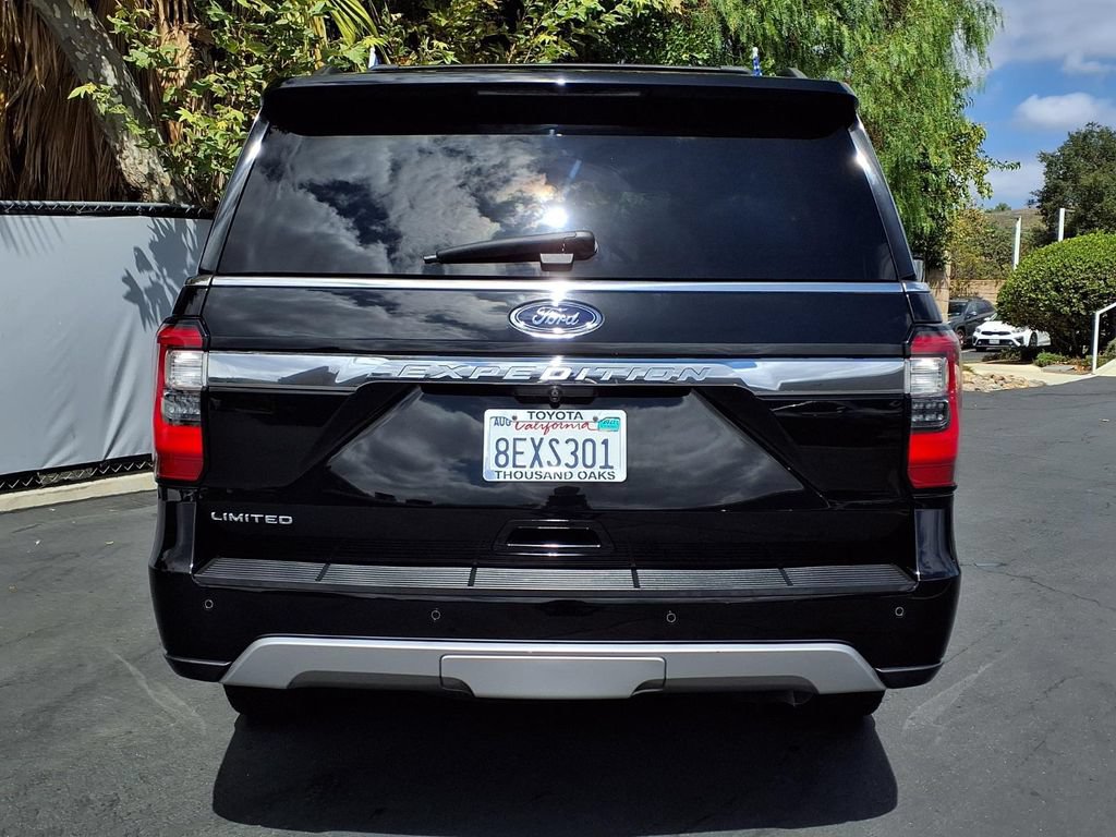 Used 2018 Ford Expedition Limited w/ Equipment Group 301A AWD/4WD image 8