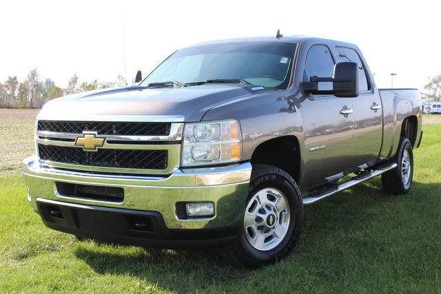 Used 2011 Chevrolet Silverado 2500 LT w/ Interior Plus Package AWD/4WD image 1