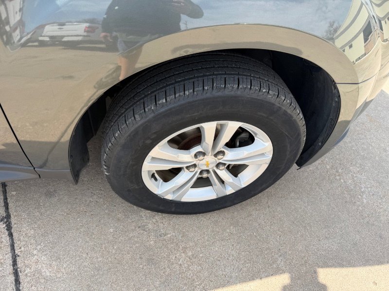 Used 2013 Chevrolet Equinox LT w/ Driver Convenience Package image 16