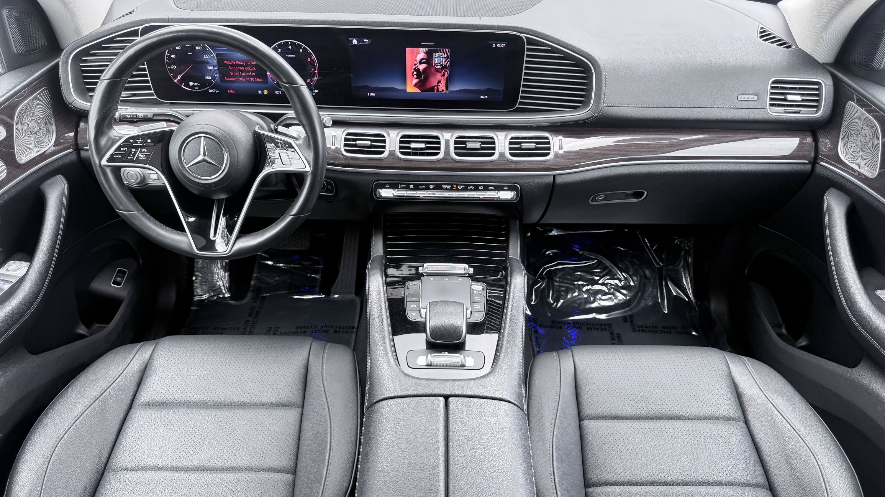 Used 2024 Mercedes-Benz GLS 450 4MATIC image 2
