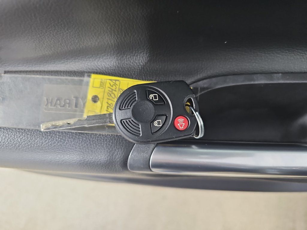 Used 2018 Ford Escape SE FWD image 39