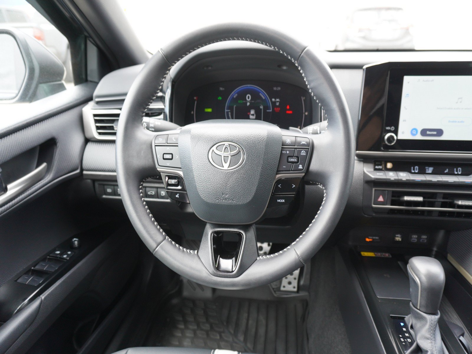 Used 2026 Toyota Camry SE w/ Convenience Package FWD image 14