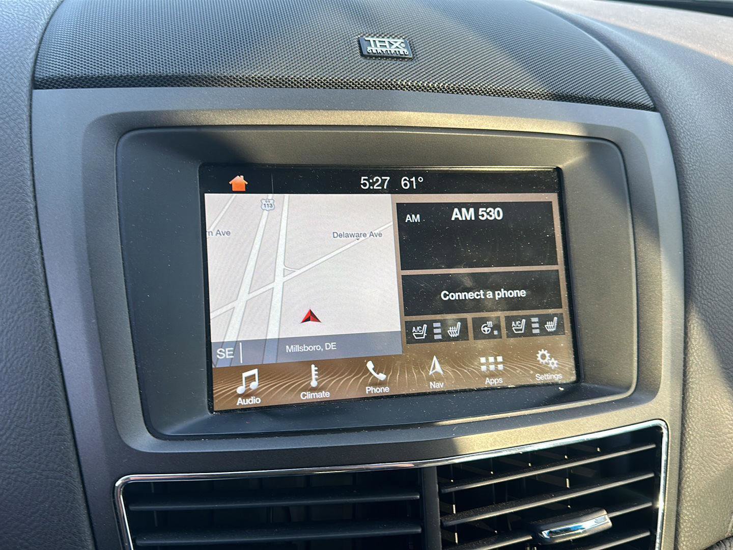 Used 2019 Lincoln MKT AWD image 16