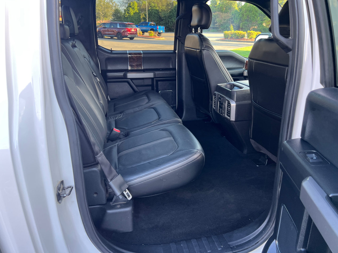 Used 2016 Ford F150 Platinum w/ Equipment Group 701A Luxury image 17