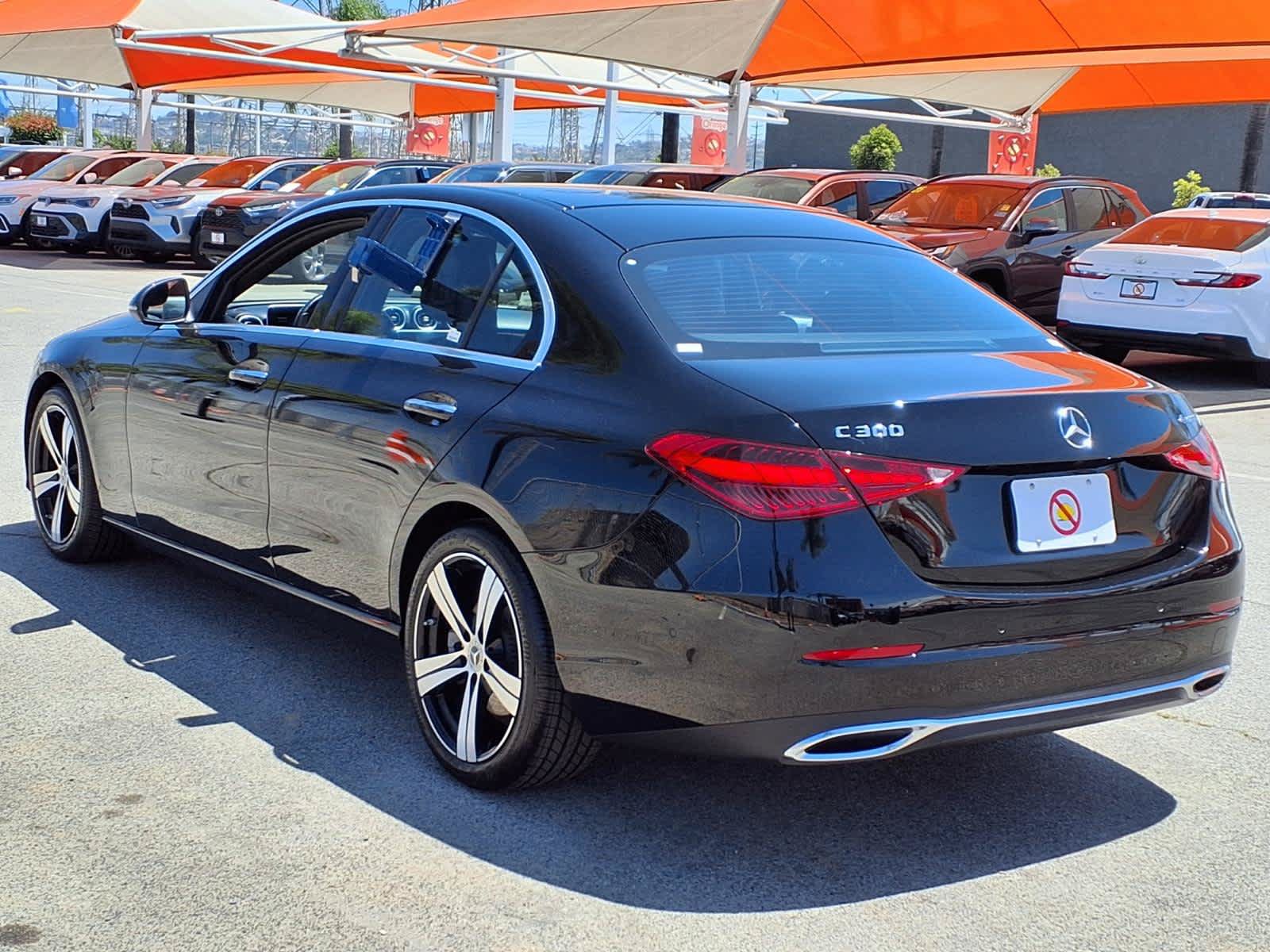 Used 2025 Mercedes-Benz C 300 4MATIC Sedan image 4