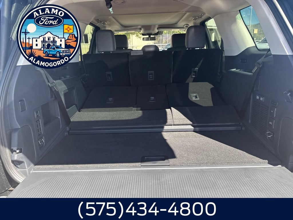 New 2025 Ford Expedition Active AWD/4WD image 15