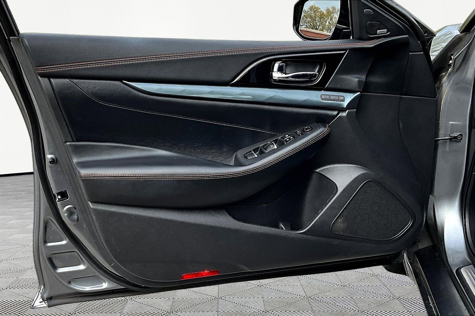 Certified 2021 Nissan Maxima SR w/ Sport Mat Group FWD image 20