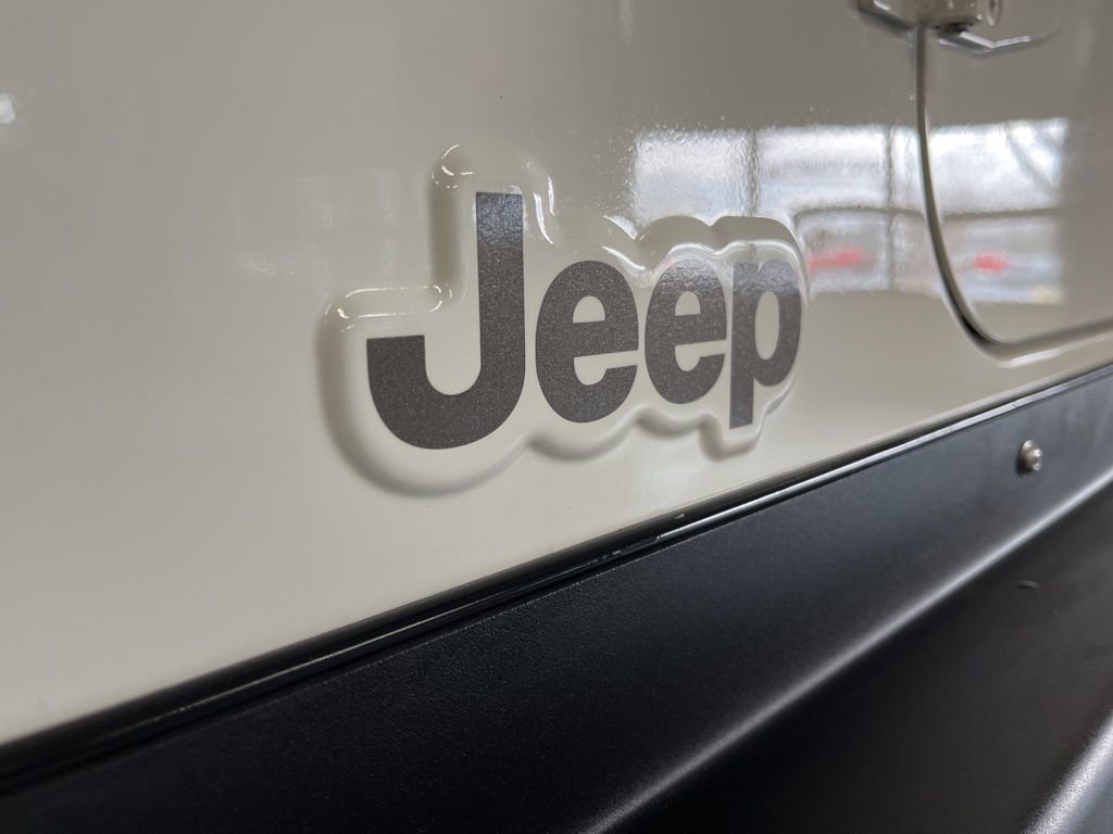 Used 2006 Jeep Wrangler Unlimited Rubicon AWD/4WD image 13