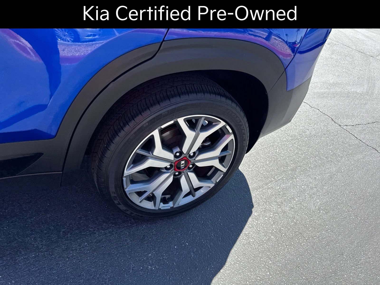 Certified 2021 Kia Seltos SX w/ SX Sunroof Package AWD/4WD image 15