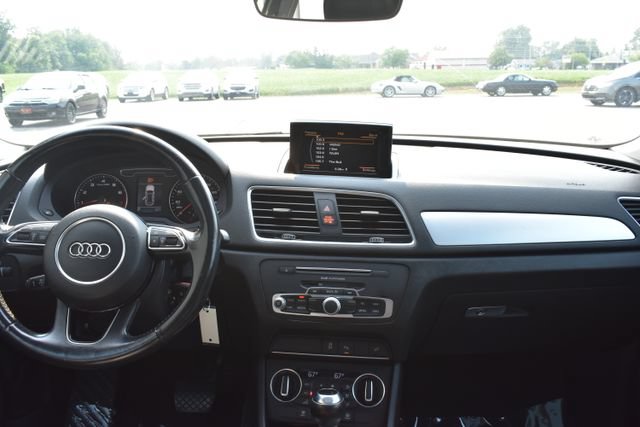 Used 2017 Audi Q3 2.0T Premium FWD image 32