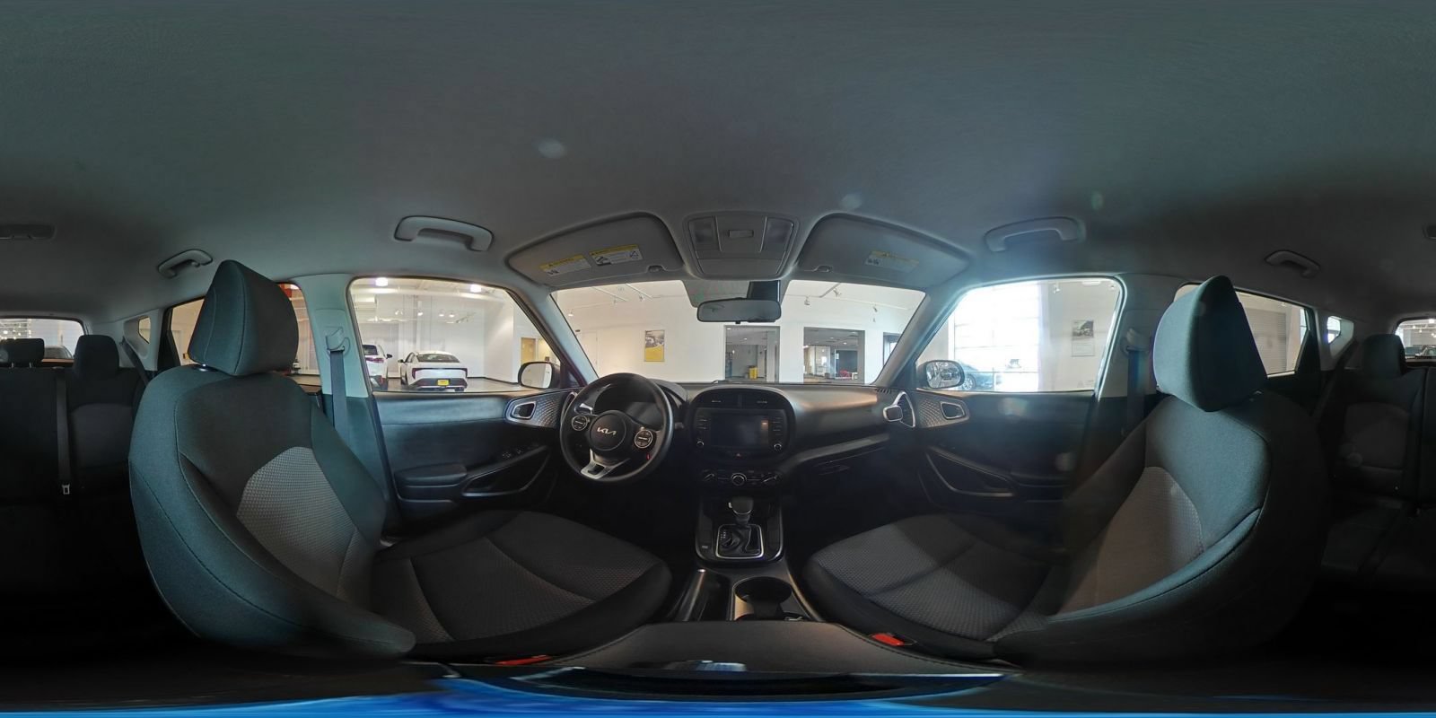 Used 2025 Kia Soul LX w/ LX Technology Package FWD image 40