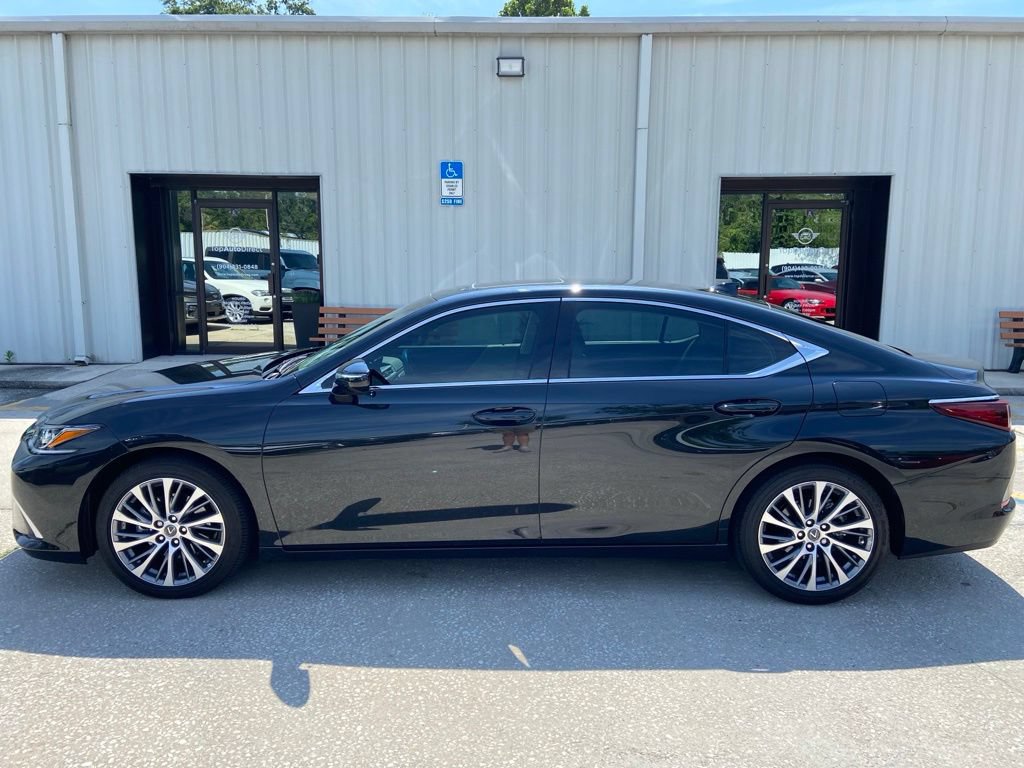 Used 2021 Lexus ES 350 w/ Premium Package FWD image 2