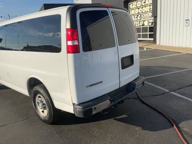 Used 2018 Chevrolet Express 3500 LT w/ LT Preferred Equipment Group RWD image 28
