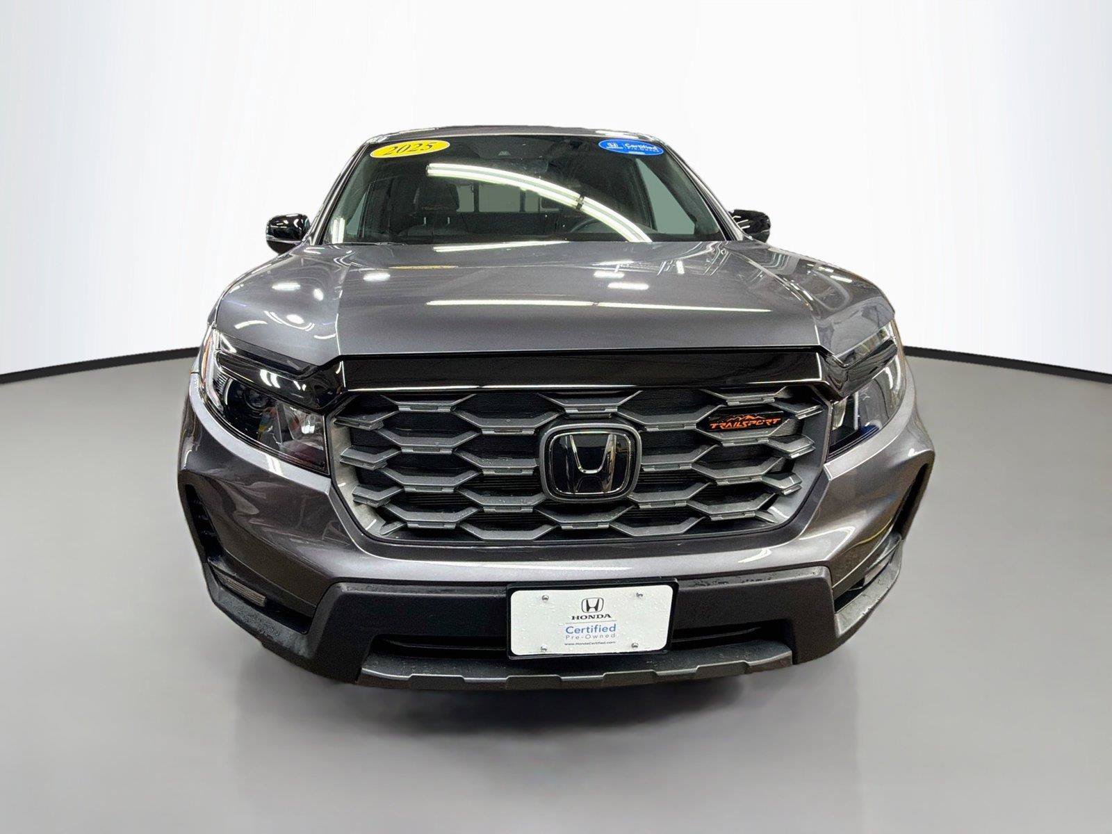 Used 2025 Honda Ridgeline TrailSport image 3