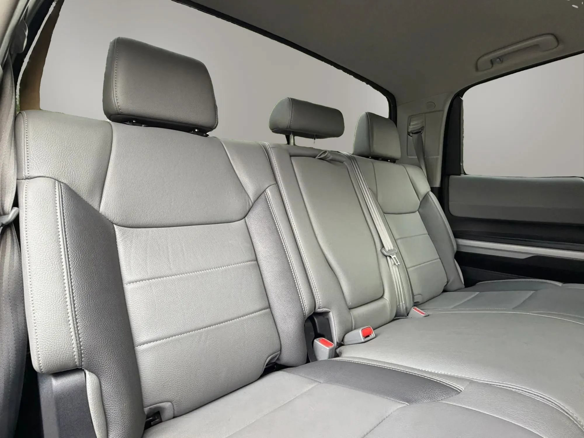Used 2021 Toyota Tundra Limited w/ Limited Premium Package AWD/4WD image 14