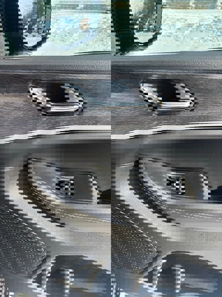 New 2025 Jeep Grand Cherokee L Limited image 19