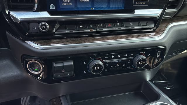 Used 2025 Chevrolet Silverado 1500 LT Trail Boss w/ Convenience Package II AWD/4WD image 31