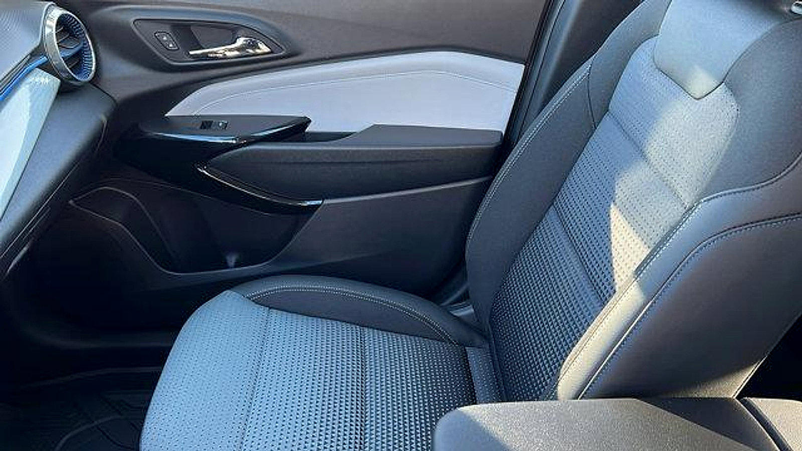 New 2026 Chevrolet Trax LT w/ LT Convenience Package image 19