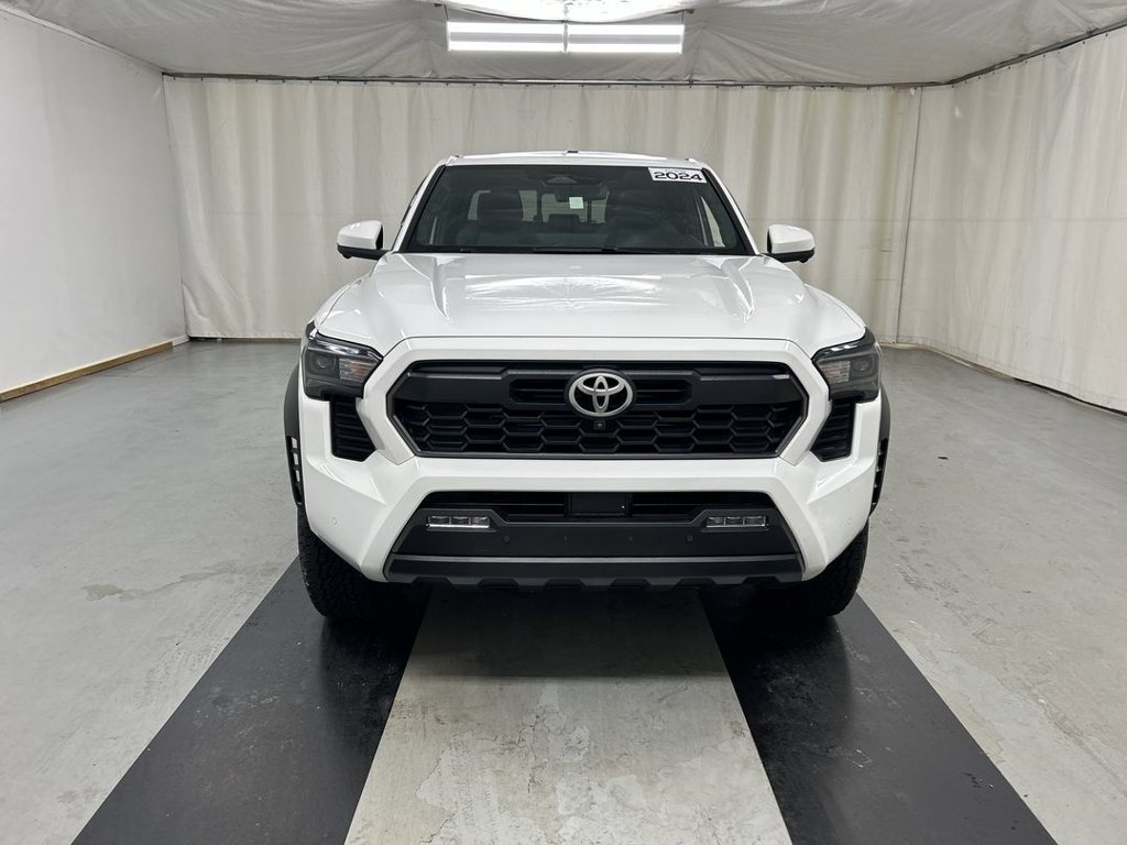 Used 2024 Toyota Tacoma TRD Off-Road w/ TRD Off Road Premium Package AWD/4WD image 3