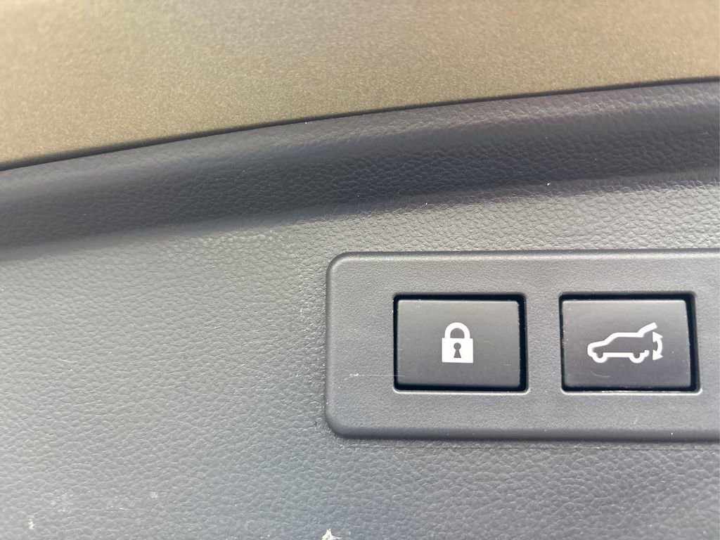 Used 2020 Subaru Outback Premium image 14