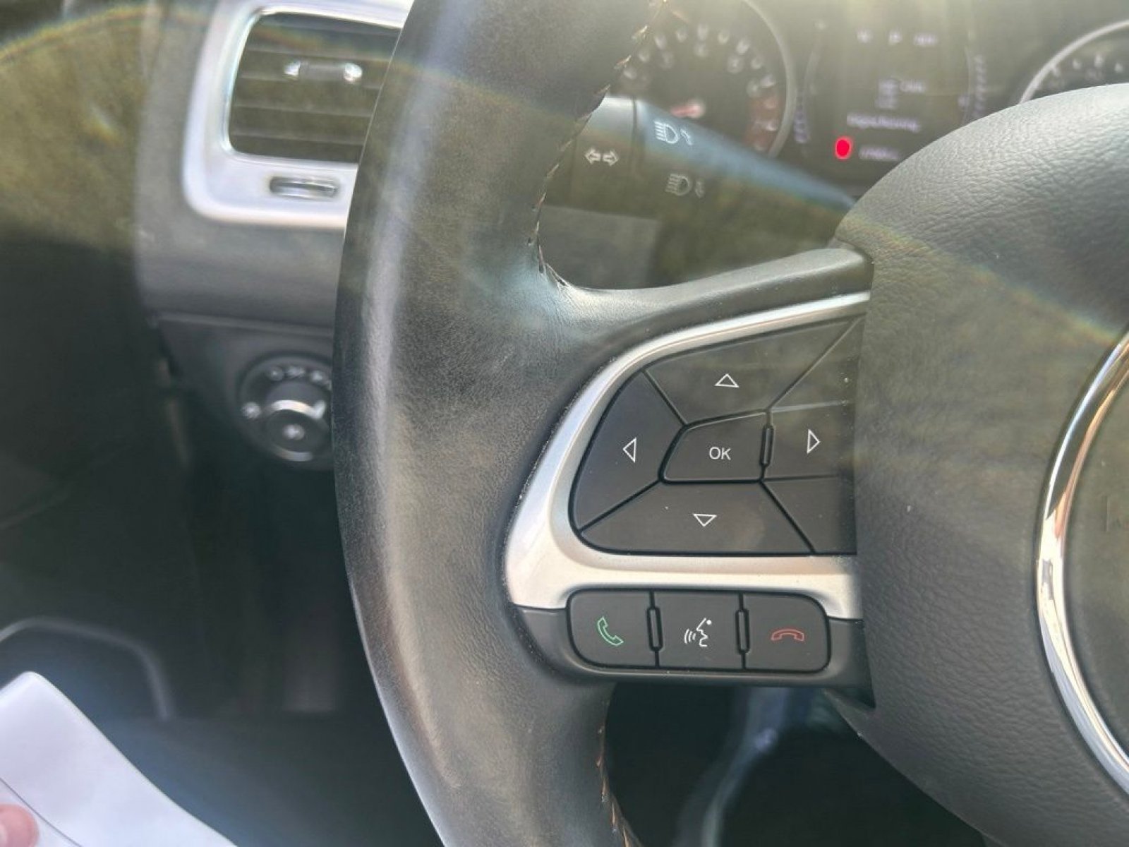 Used 2019 Jeep Compass Latitude AWD/4WD image 11