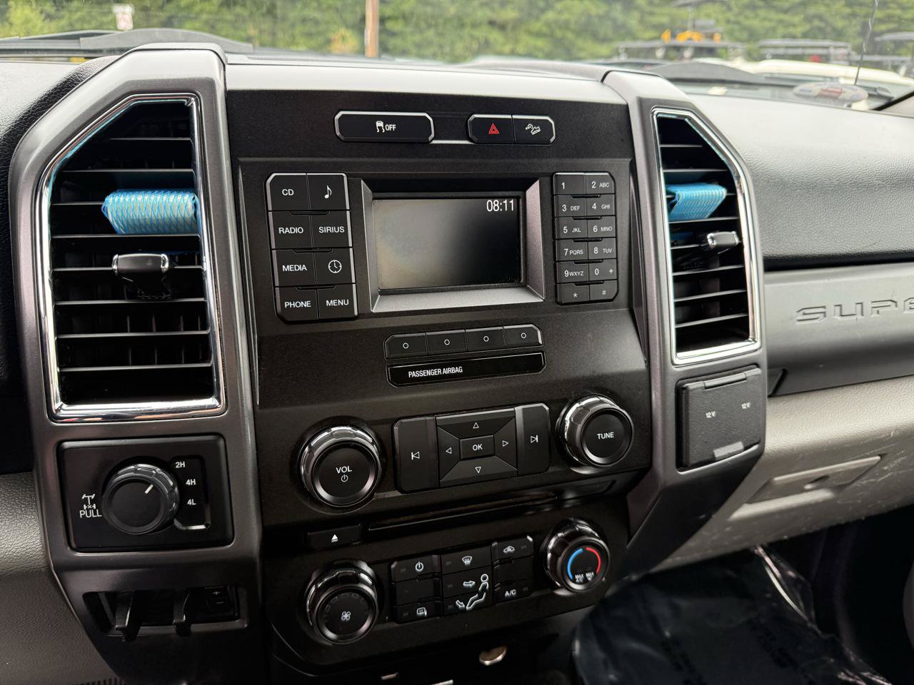 Used 2017 Ford F250 XLT w/ FX4 Off-Road Package AWD/4WD image 26