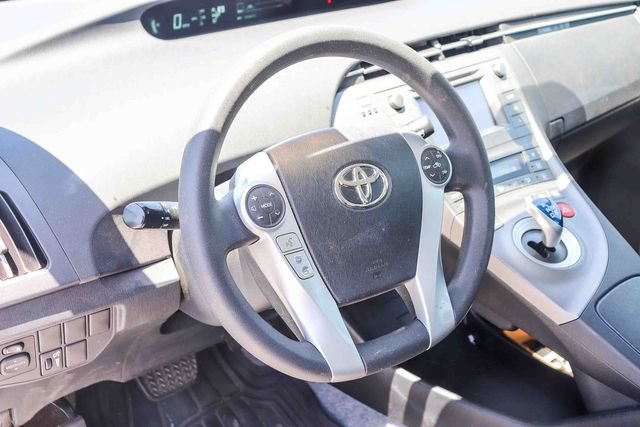 Used 2015 Toyota Prius Three w/ Preferred Accessory Package FWD image 22