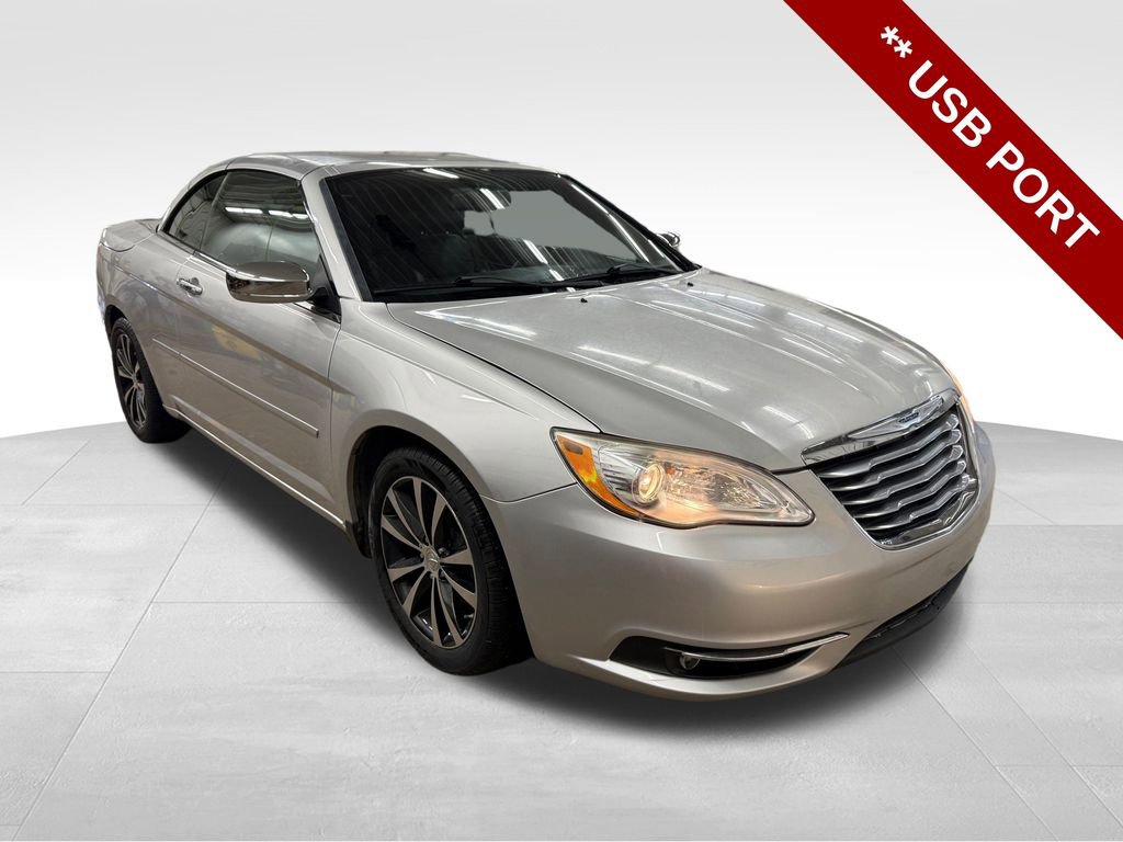 Used 2012 Chrysler 200 Limited image 9
