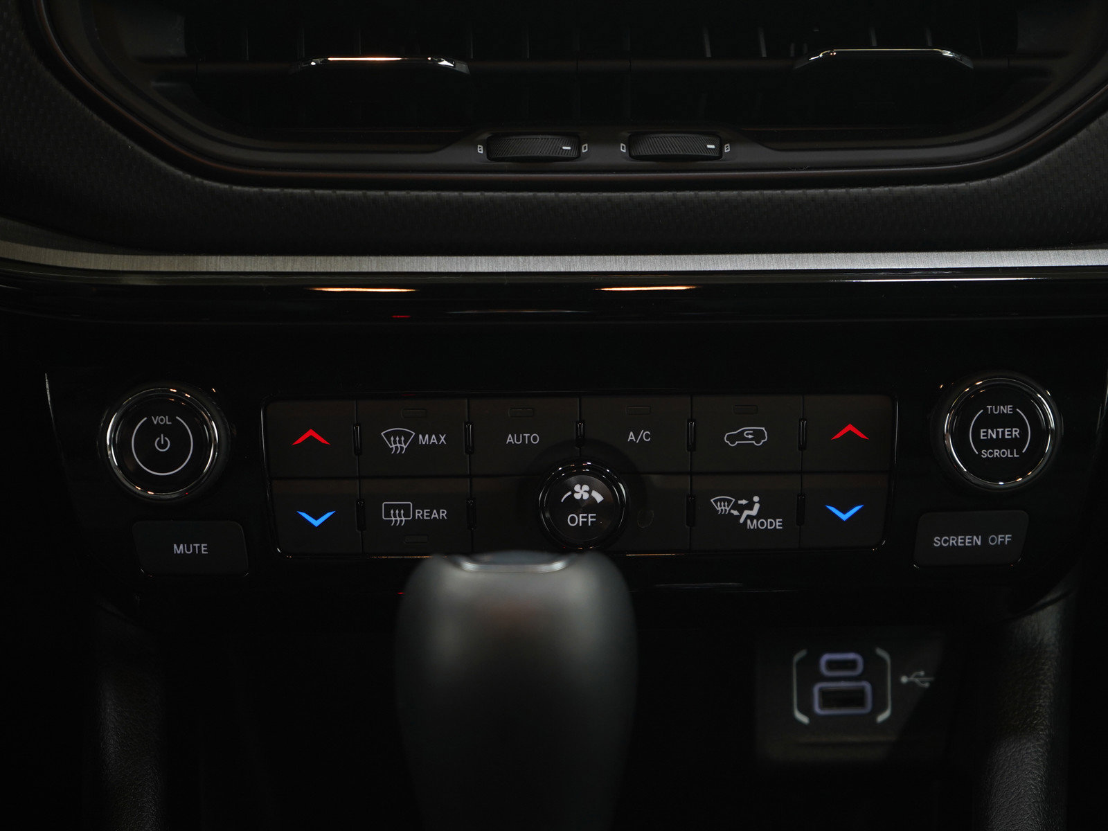 Used 2025 Jeep Compass Trailhawk image 18