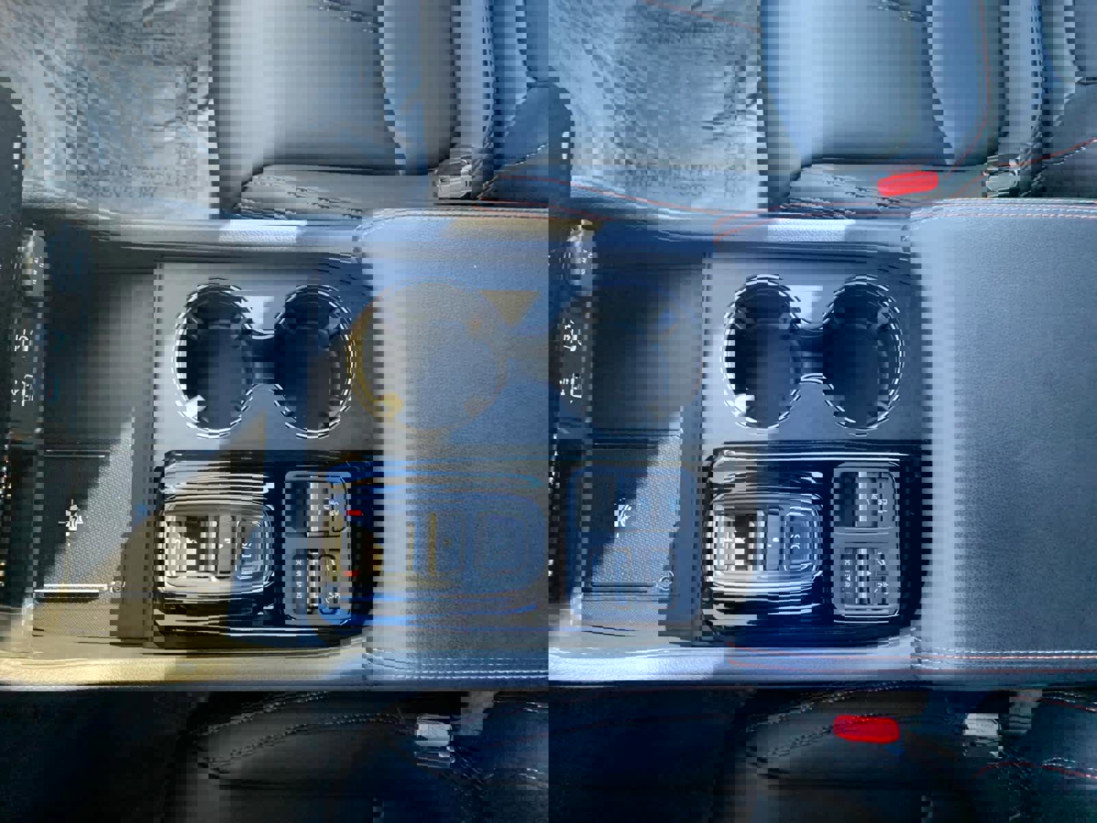 Used 2025 Honda Pilot TrailSport image 25