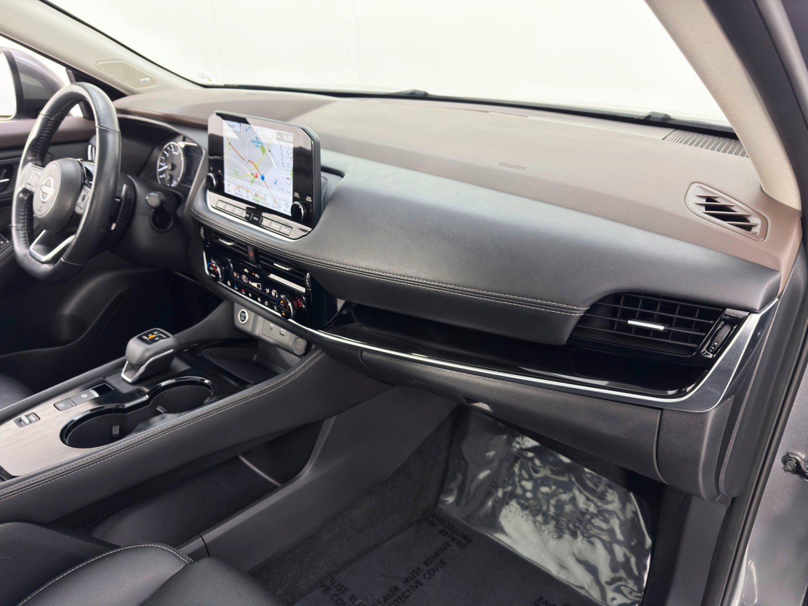 Used 2023 Nissan Rogue SL w/ SL Premium Package FWD image 13