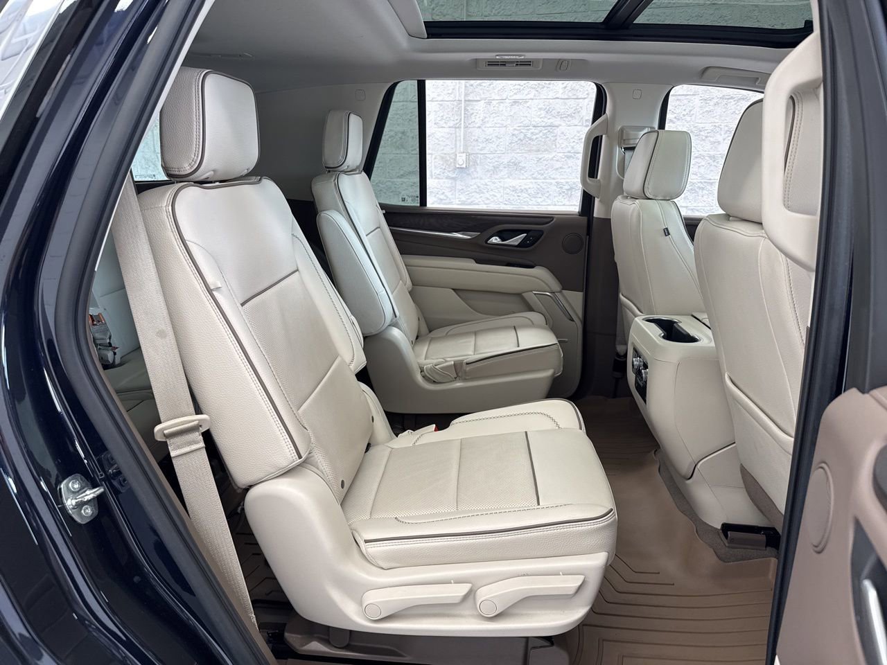 Used 2022 GMC Yukon Denali image 48