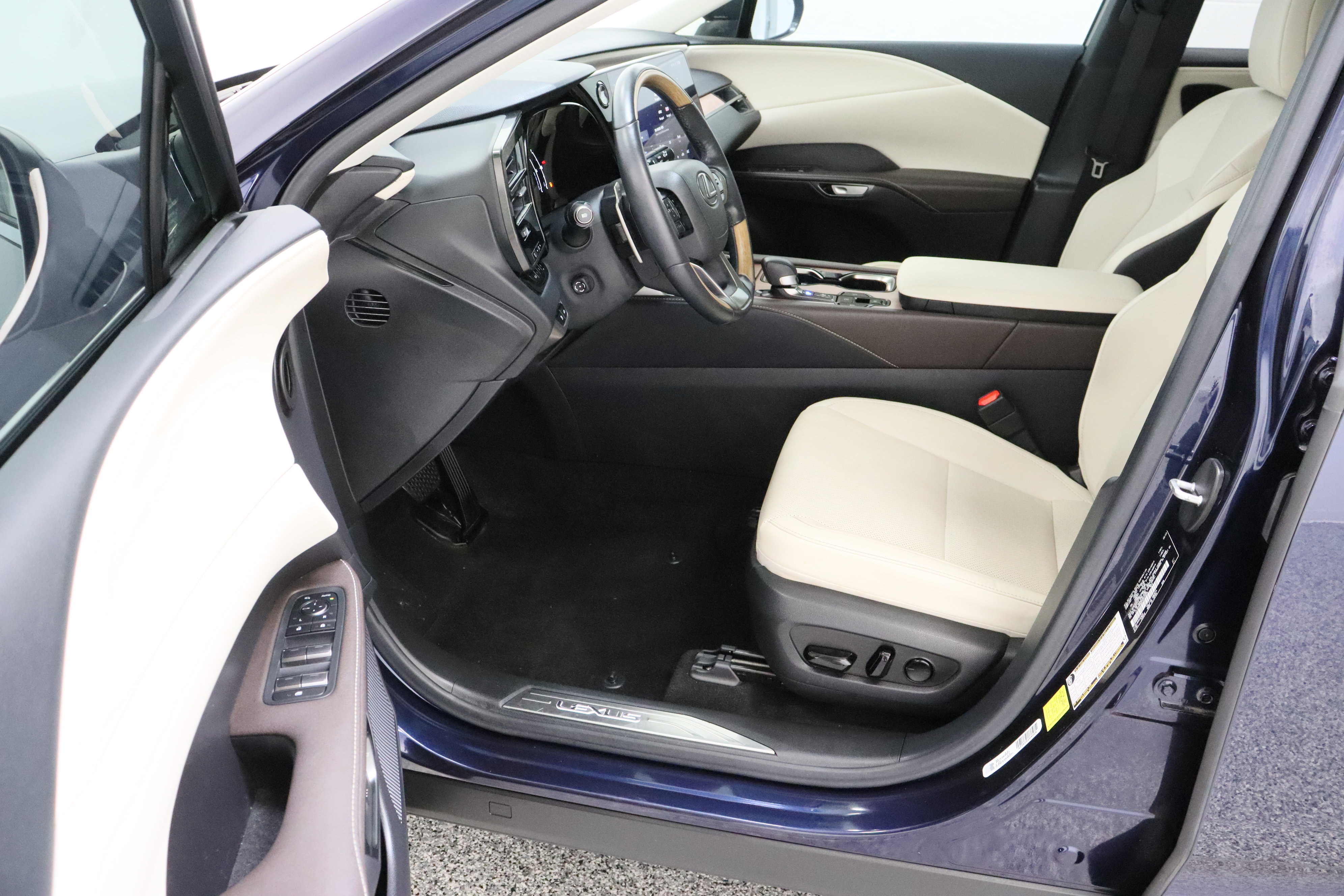 Used 2023 Lexus RX 350 Premium w/ Cold Area Package image 14